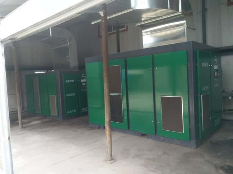 節(jié)能空壓機(jī)客戶使用現(xiàn)場(chǎng)圖